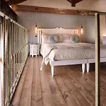 Tenuta Relais & Wines