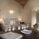 Tenuta Relais & Wines