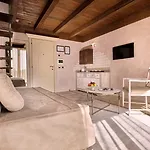 Tenuta Relais & Wines 5*