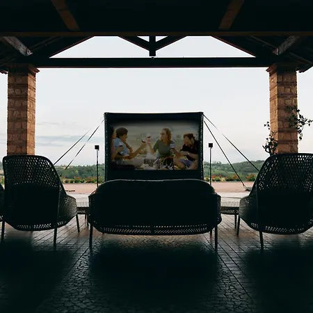 Tenuta Relais & Wines Отель Montemagno (Piedmont)