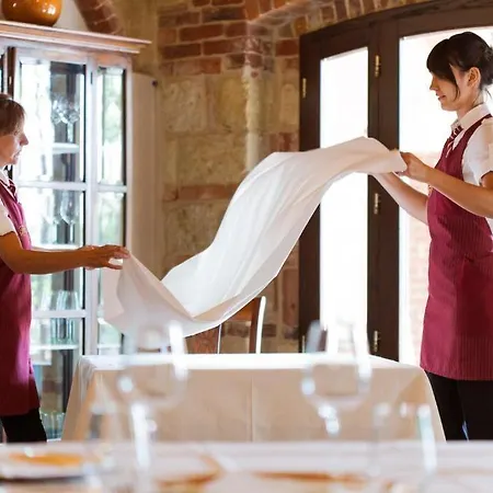 Tenuta Relais & Wines 5*