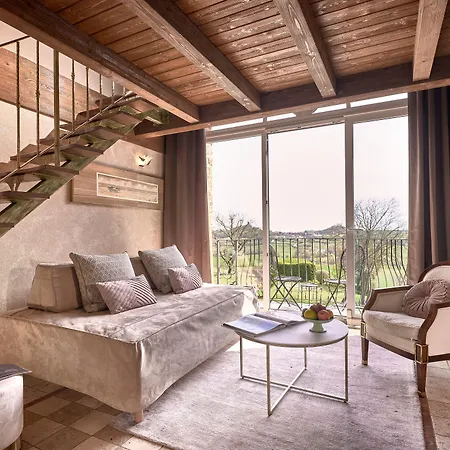 Tenuta Relais & Wines