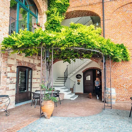 Tenuta Relais & Wines 5*