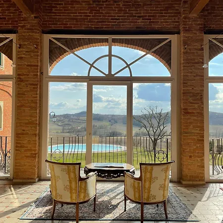 Tenuta Relais & Wines 5* Montemagno (Piedmont)