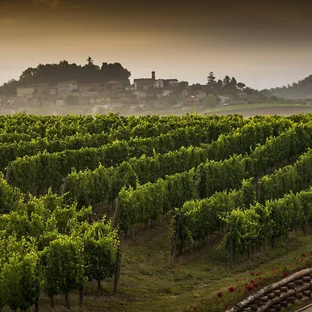 Tenuta Relais & Wines Montemagno (Piedmont)