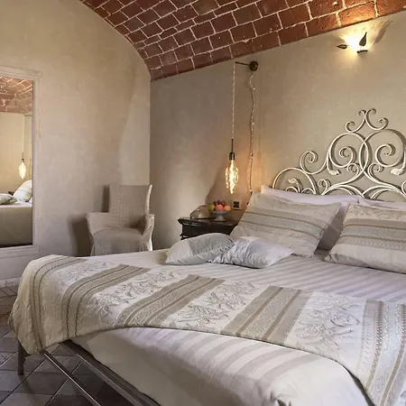 Tenuta Relais & Wines Montemagno (Piedmont)
