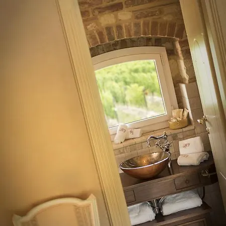 Tenuta Relais & Wines Otel