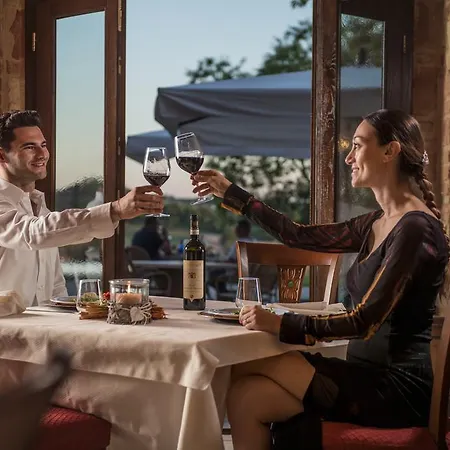 Tenuta Relais & Wines 5* Montemagno (Piedmont)