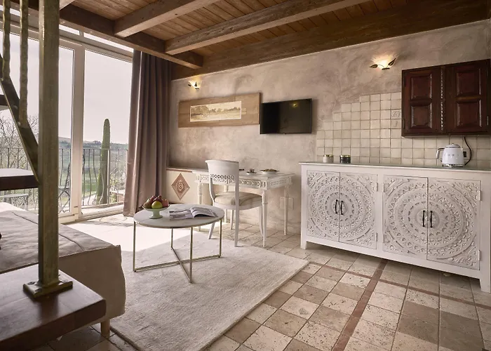 Tenuta Relais & Wines 5*